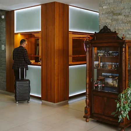 Hotel Beltine Forest