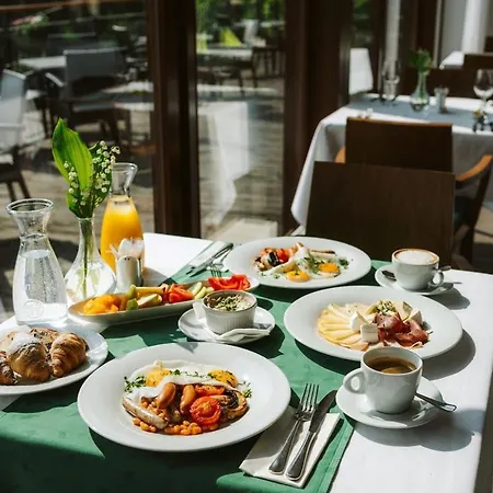 Hotel Beltine Forest 4*
